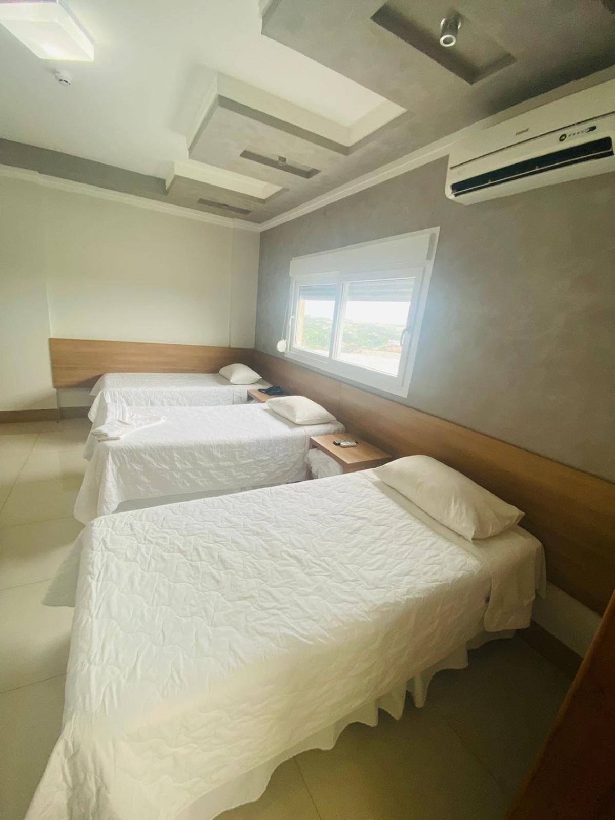 Shelton Palace Hotel Paranavaí エクステリア 写真