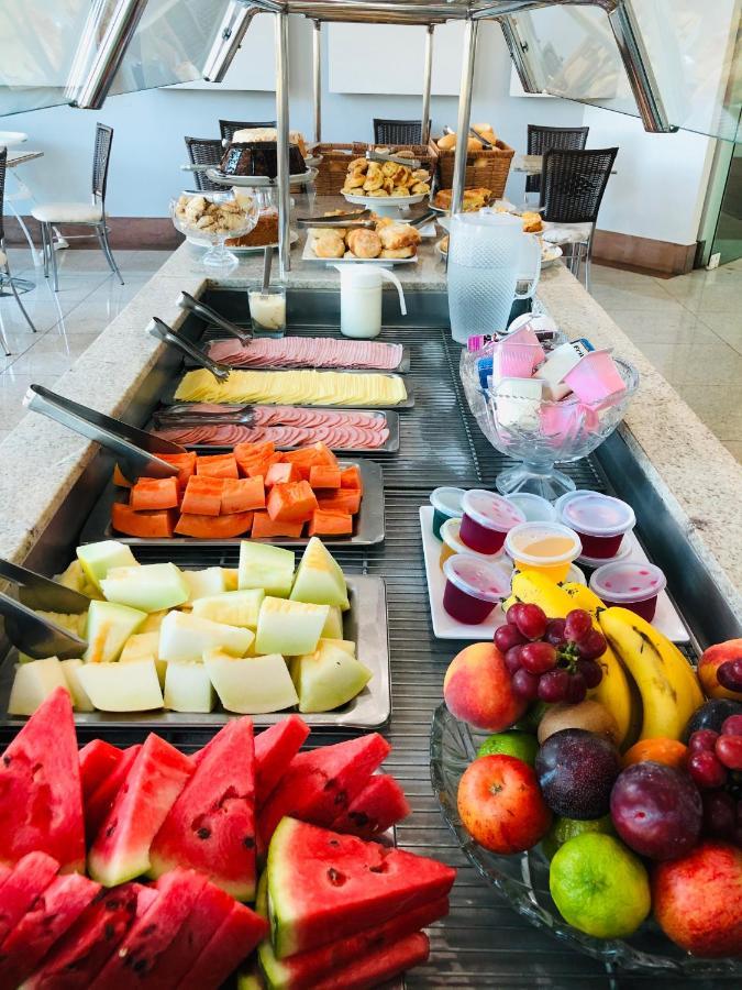 Shelton Palace Hotel Paranavaí エクステリア 写真