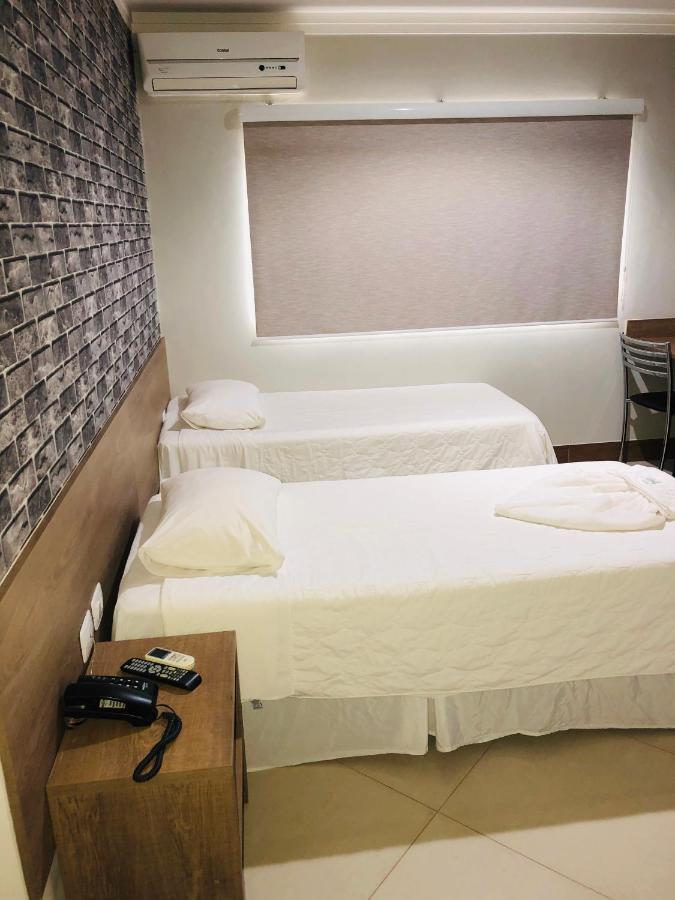 Shelton Palace Hotel Paranavaí エクステリア 写真